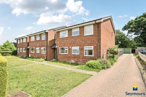 Tarrant Court, Guildford GU2 2 bed flat for sale