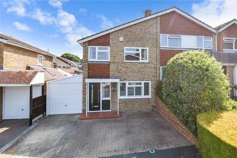 Avington Close, Maidstone ME15 3 bed semi