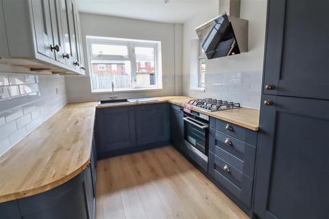 Beech Crescent, Eckington, Sheffield... 3 bed semi