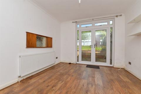 Selsdon Avenue, South Croydon, Surrey 3 bed terraced house for sale