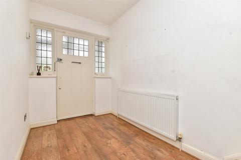 Selsdon Avenue, South Croydon, Surrey 3 bed terraced house for sale