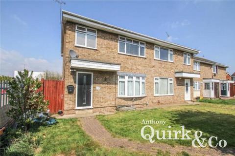 Hilton Road, Canvey Island, SS8 3 bed semi