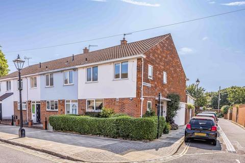 St Nicholas Street, Old Portsmouth 4 bed end of terrace house for sale