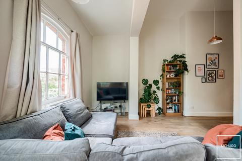 Birmingham B16 2 bed apartment for sale
