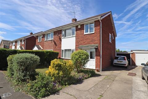 Langthorne Grove, Hartburn TS18 5PL 3 bed semi