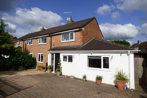 Sadlers Avenue, Shipston on Stour 3 bed semi