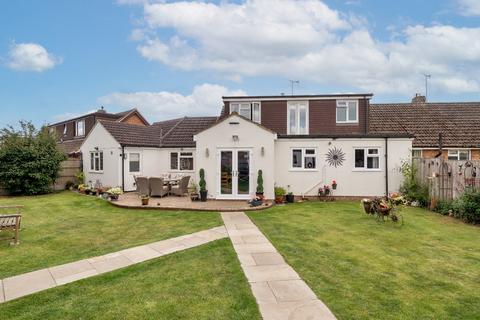 5 bedroom semi-detached bungalow for sale