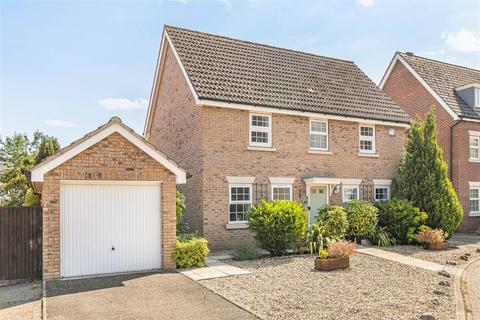Acorn Way, Red Lodge IP28 4 bed detached house for sale