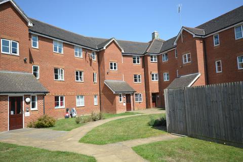 Richard Hillary Close, Ashford TN24 2 bed flat for sale