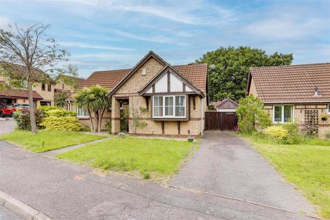 Tudor Court, Hucknall NG15 2 bed detached bungalow for sale