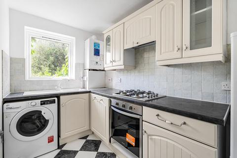 Valmar Road, London 1 bed apartment for sale