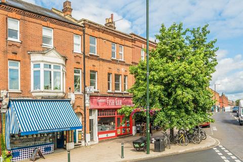 St. Margarets Road, Twickenham TW1 2 bed flat for sale