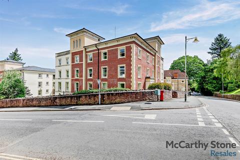 Cartwright Court, 2 Victoria Road... 2 bed apartment for sale