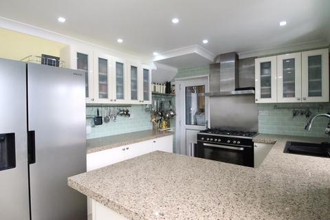 Ambleside Gardens, South Croydon CR2 3 bed semi