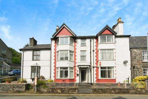 Trefriw LL27 7 bed terraced house for sale