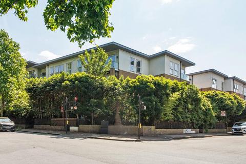 East Dulwich Road, East Dulwich... 2 bed flat for sale