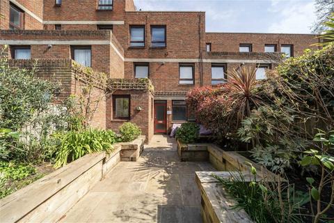 Colet Gardens, London W14 2 bed flat for sale
