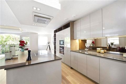 Crisp Road, London W6 3 bed flat for sale