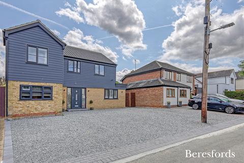 Back Road, Writtle, CM1 5 bed detached house for sale