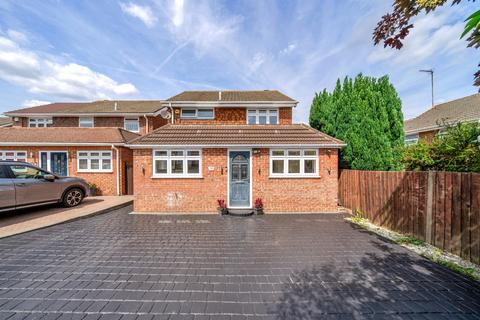 Dahlia Drive, Swanley, Kent 3 bed detached house for sale