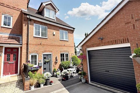Hillingdon Drive, Ilkeston 4 bed semi