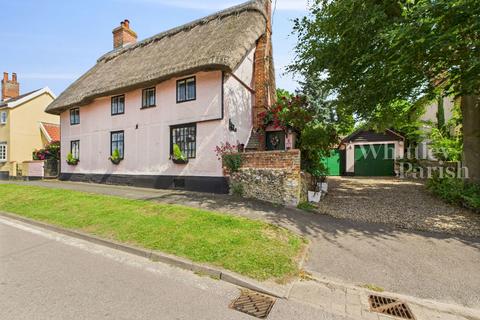 The Street, Rickinghall 3 bed detached house for sale