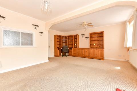 Avondale Road, Newport, Isle of Wight 3 bed semi