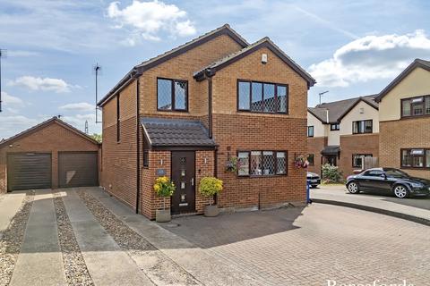 Hemley Road, Orsett, RM16 4 bed detached house for sale