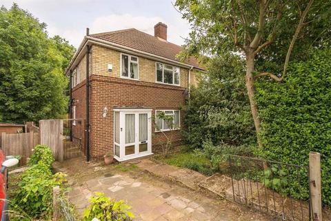 Sibthorpe Road, London SE12 3 bed end of terrace house for sale