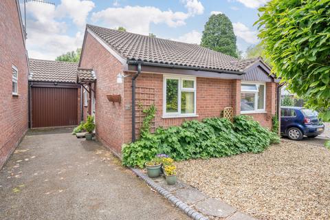 Tenbury Wells, Worcestershire, WR15 8DU 2 bed detached bungalow for sale