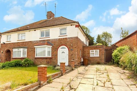 Margaret Avenue, Wellingborough NN8 3 bed semi