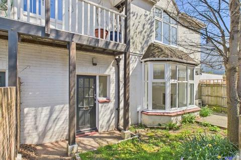 Windlesham Avenue, Brighton 3 bed semi