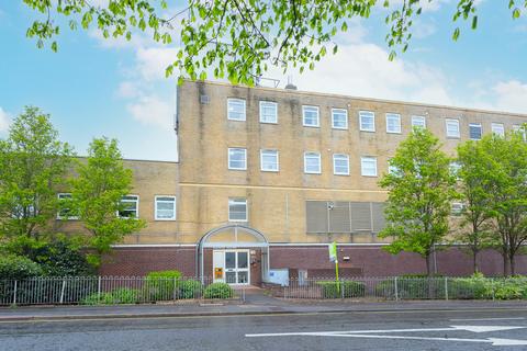 London Road, Camberley GU17 1 bed apartment for sale