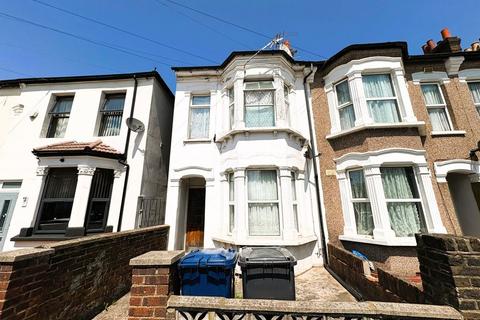 Dudley Road, Southall 2 bed ground floor maisonette for sale