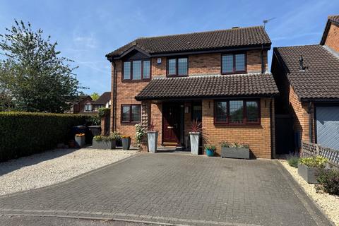 Orchard Way, Lower Stondon, Henlow, SG16 4 bed detached house for sale
