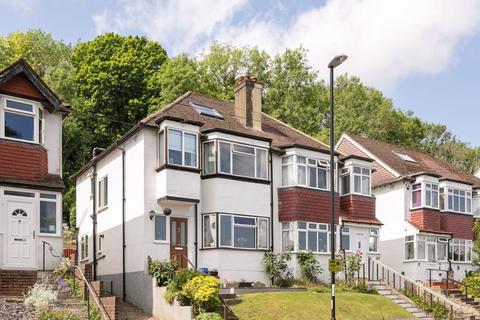 Kenmore Road, Kenley 4 bed semi