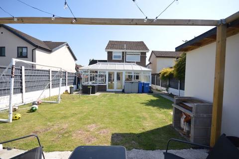 Calder Close, Widnes 3 bed detached house for sale
