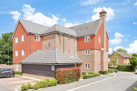Bluebell Court, Horsham RH13 2 bed ground floor flat for sale