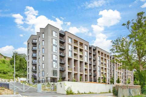 Garrison Point, Chatham ME4 1 bed flat for sale
