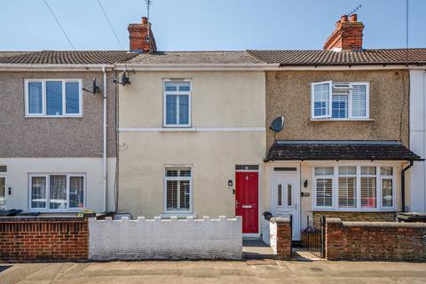 Kitchener Street, Ferndale, Swindon, SN2 2 bed terraced house for sale