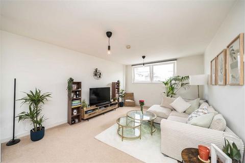 Osiers Road, London SW18 2 bed flat for sale