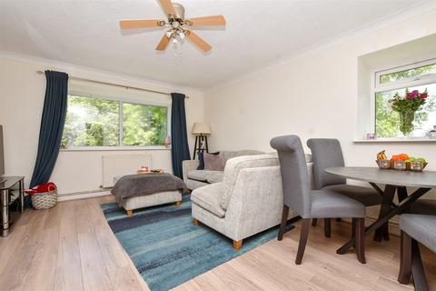 8 Shirley Road, Wallington SM6 1 bed flat for sale