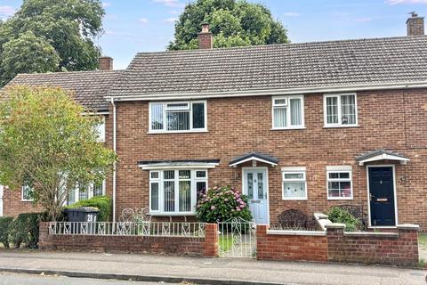 Bedford MK41 3 bed terraced house for sale