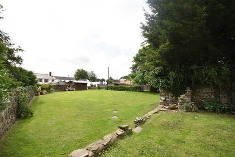 5 bedroom end of terrace house for sale