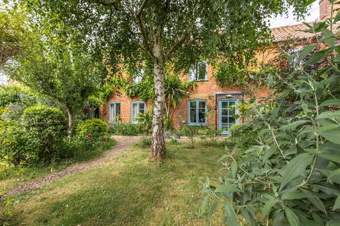 Reepham 4 bed cottage for sale