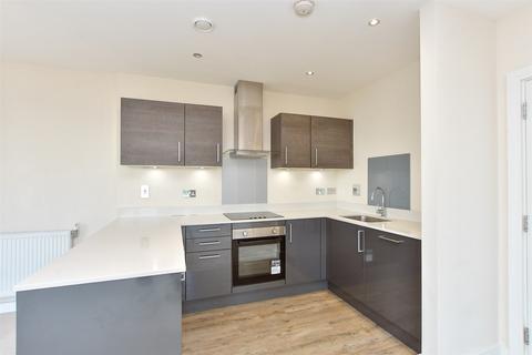 Peninsula Quay, Gillingham ME7 3 bed apartment for sale