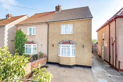 Wrens Avenue, Ashford, TW15 3 bed semi