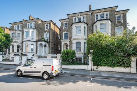 Surbiton,  Surrey,  KT6 1 bed flat for sale