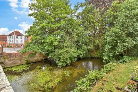 Deans Mill Court, Canterbury CT1 1 bed flat for sale