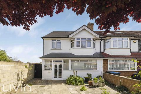 Mitcham CR4 7 bed end of terrace house for sale